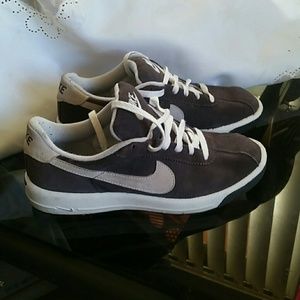 Nike Shoes pre own